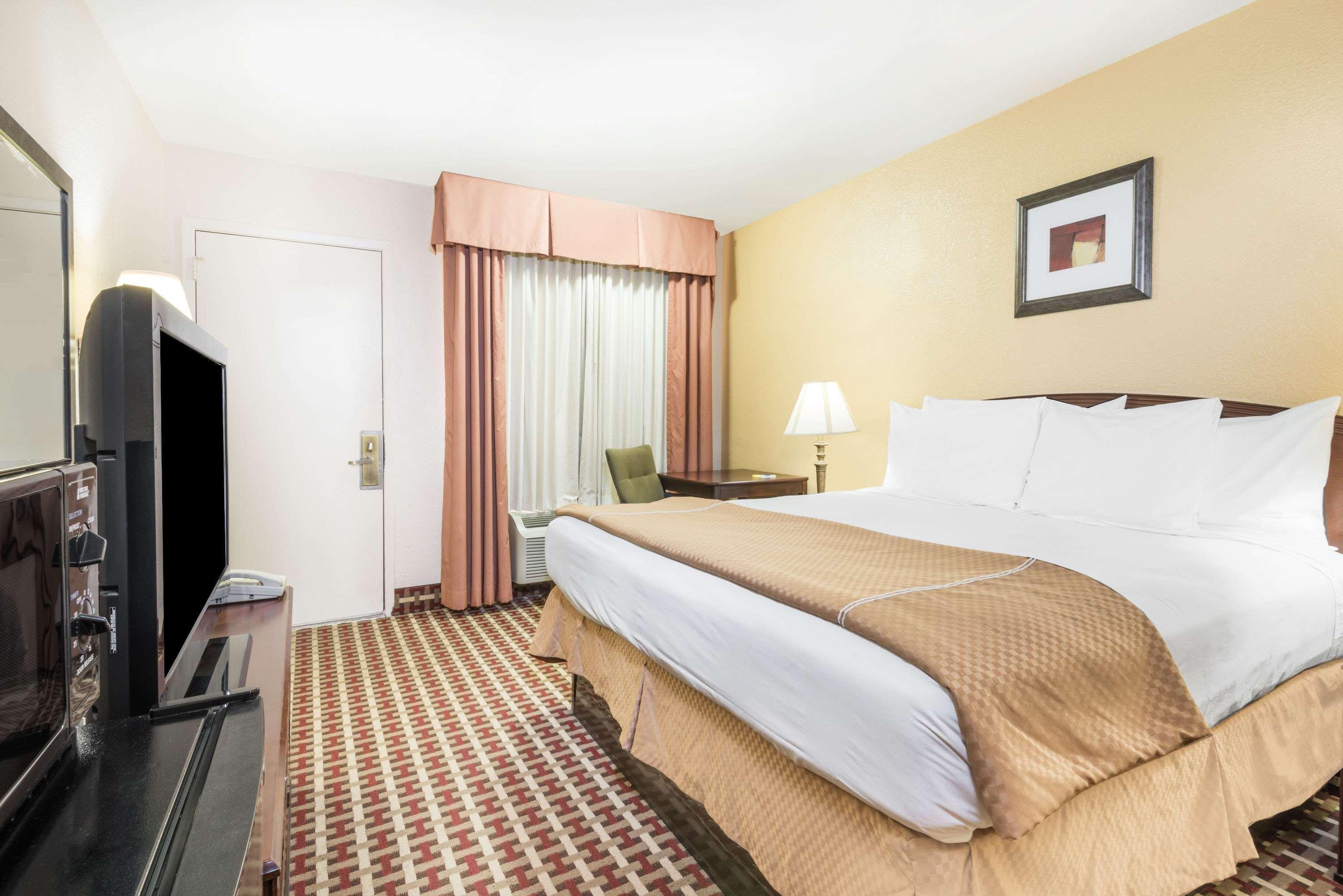 Days Inn By Wyndham Ottawa Exteriér fotografie